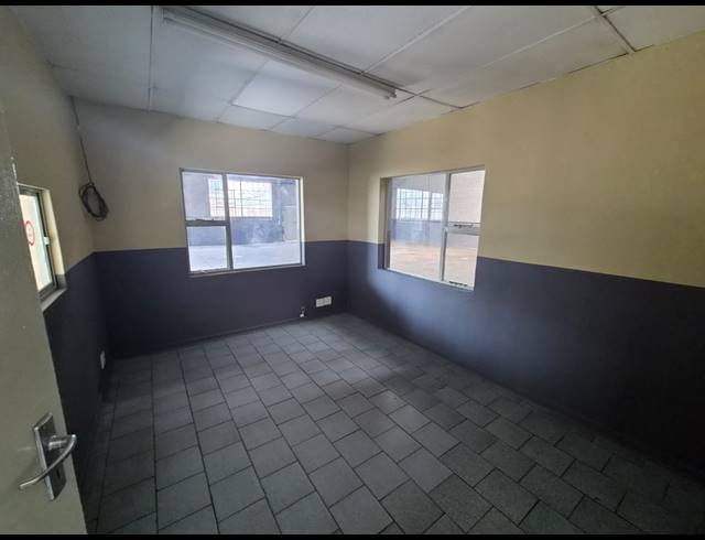 440M² WAREHOUSE TO LET IN WADEVILLE